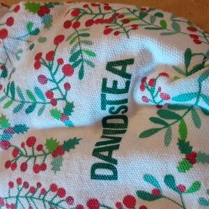 Davids Tea Floral Pouch - Cream and Green